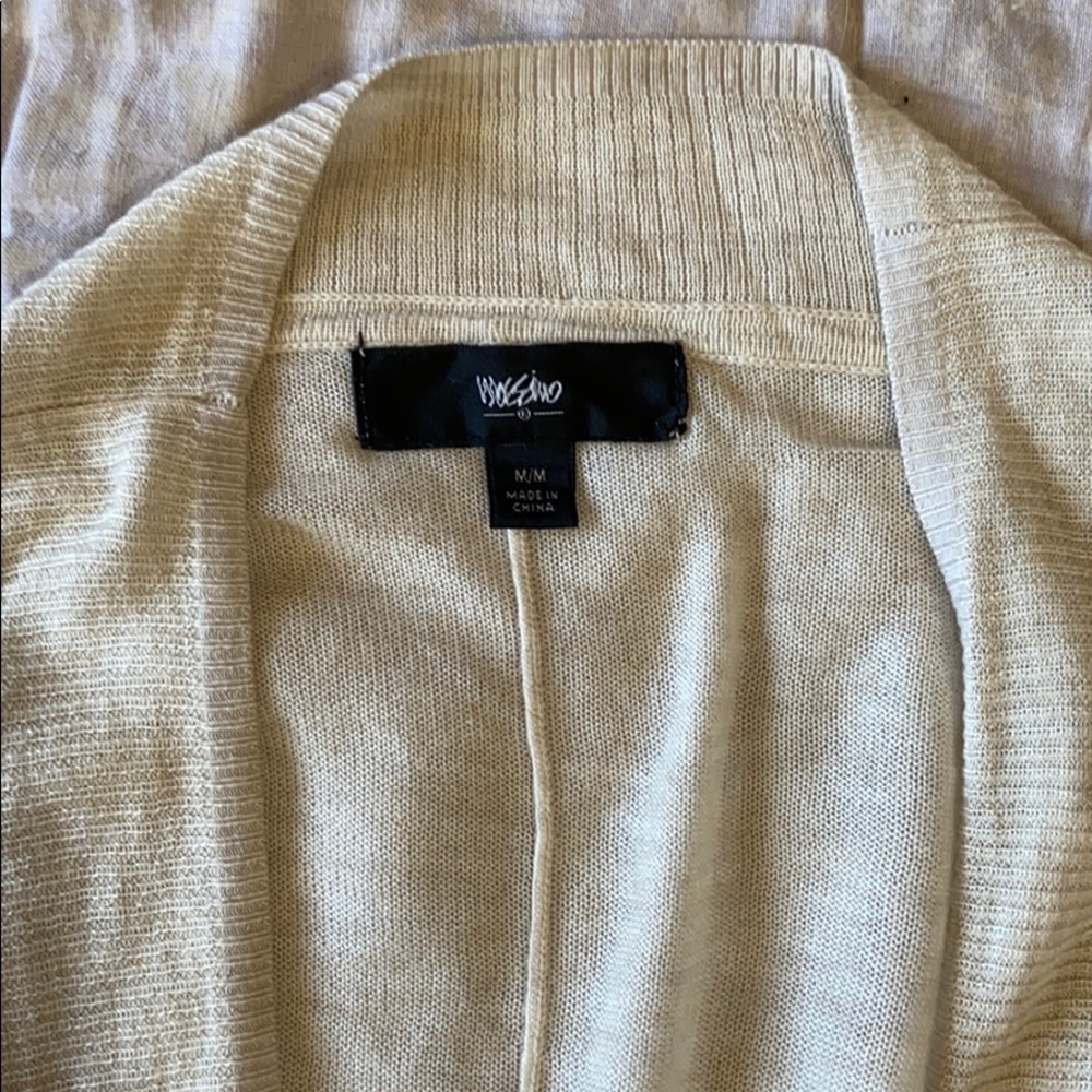 Cardigan - Picture 2 of 4